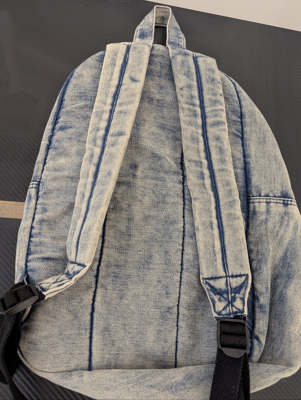 Stranger Things Backpack - Picture 7 of 8